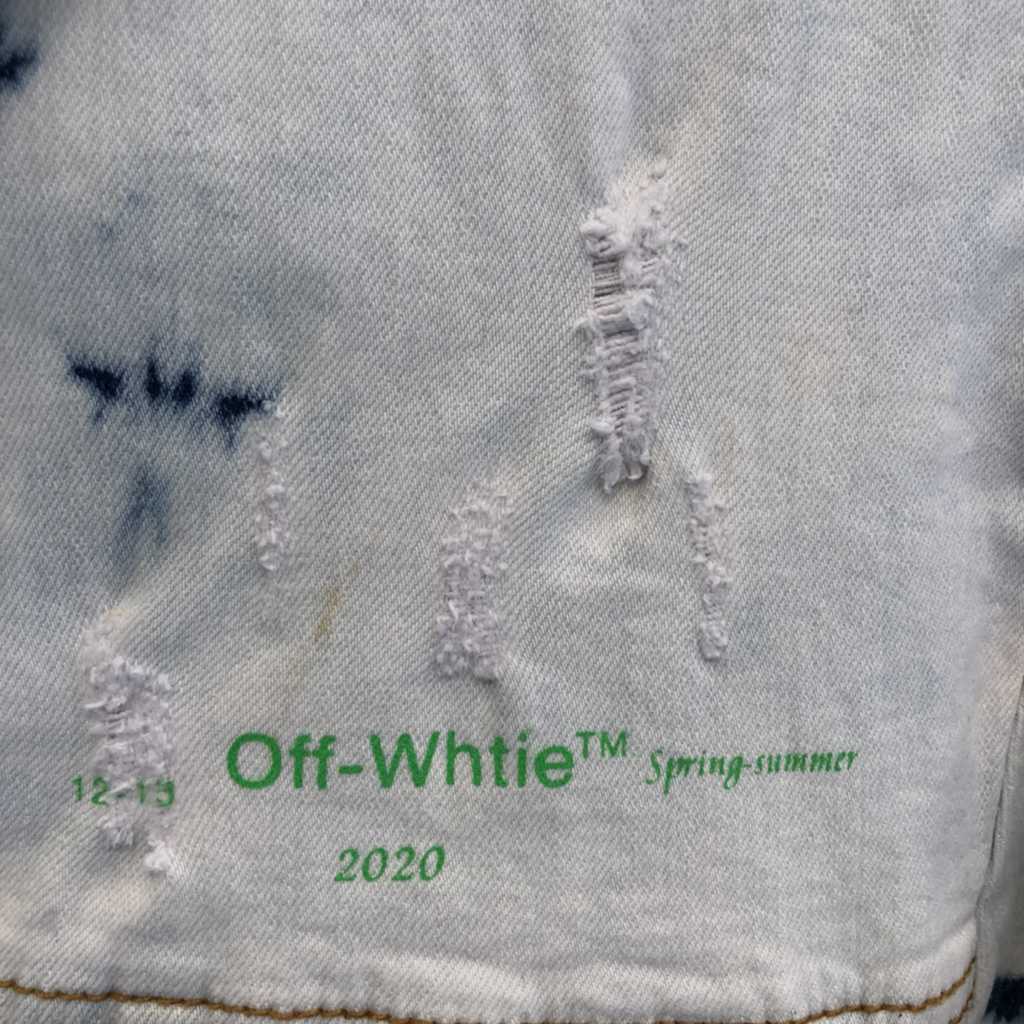 OFF WHITE